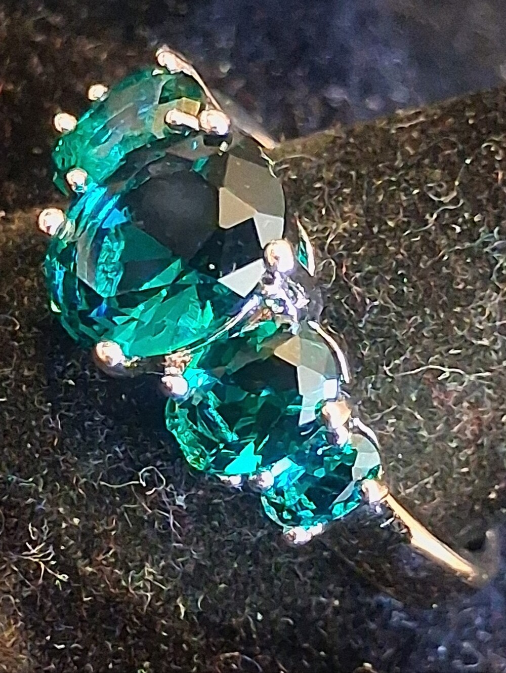 Sterling Silver Women's Ring With Five Oval Faux Emeralds Size 11
